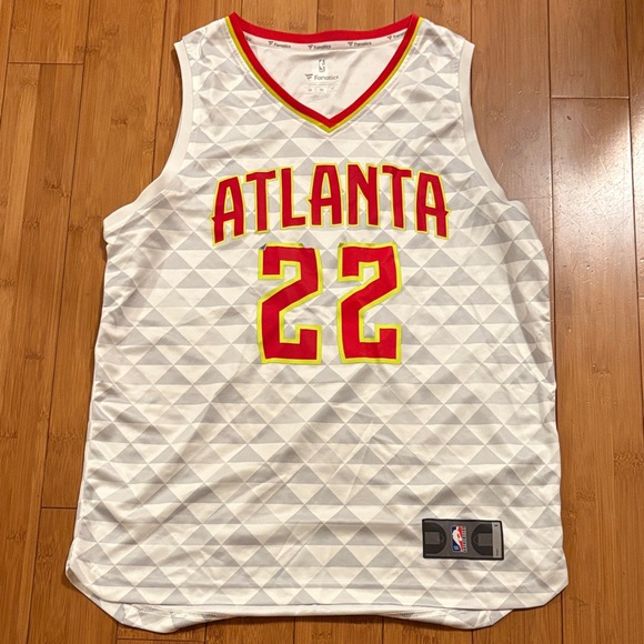 NBA Gray and White Patterned Jersey Atlanta Reddish # 22 - Picture 1 of 8